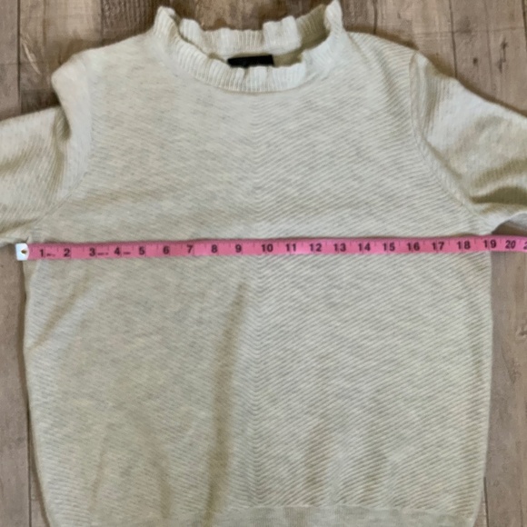 J Crew Cotton Wool Heather Light Grey Ruffle Neck Pull Over Sweater SZ S - Picture 11 of 12